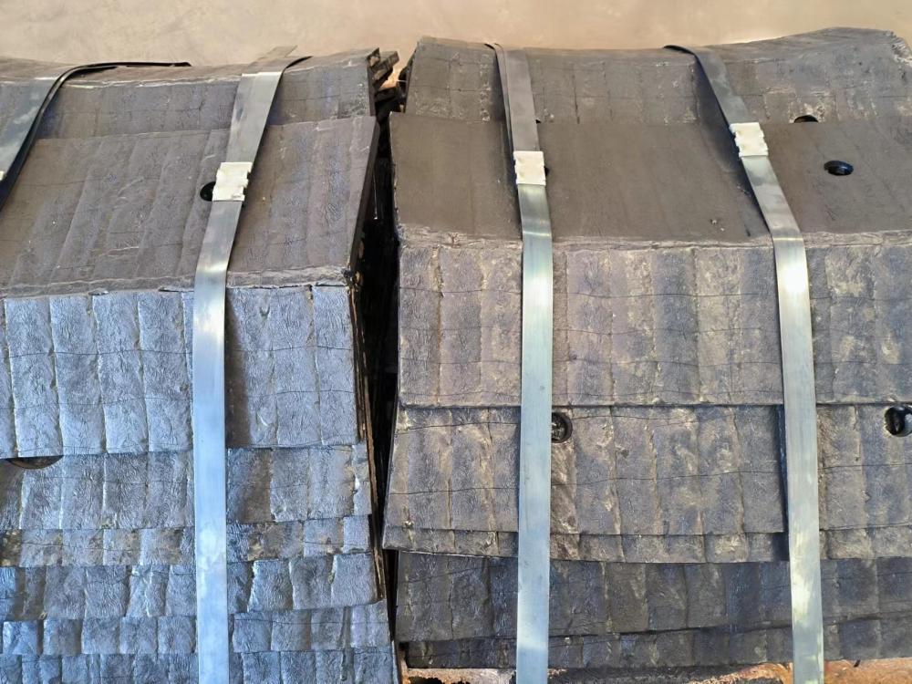 香港合金耐磨板折弯加工和操作流程