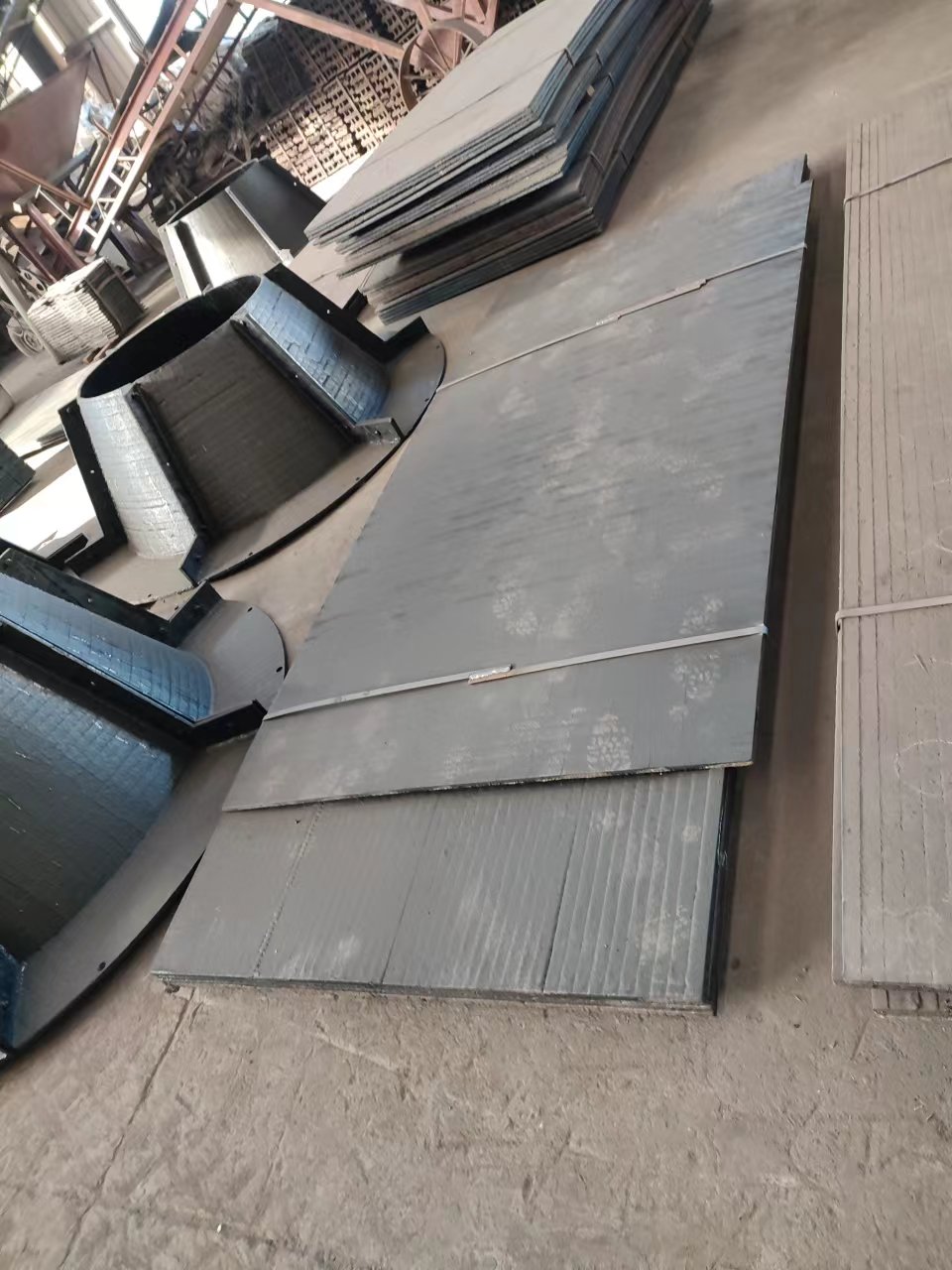 香港堆焊耐磨板 高铬合金耐磨板