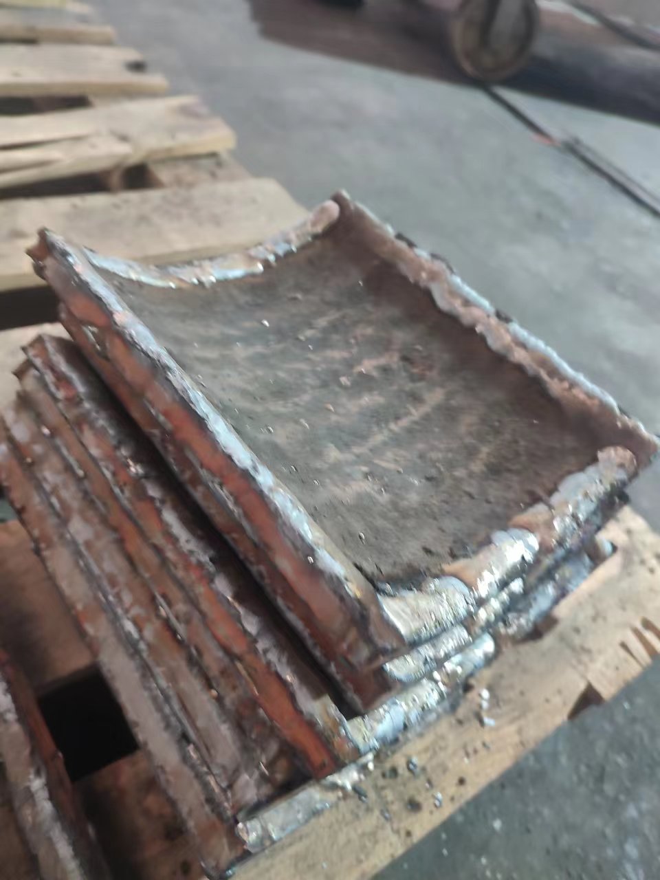 香港耐磨板压弧折弯打孔