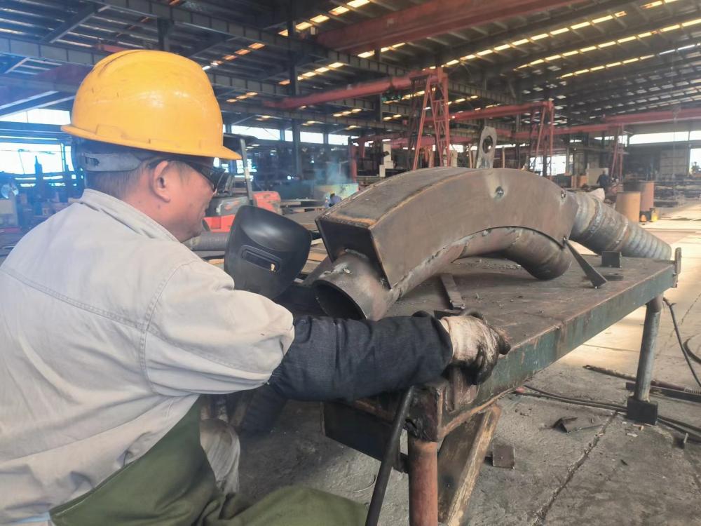 香港堆焊耐磨弯头，耐磨弯头